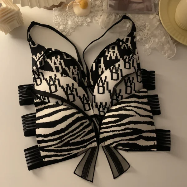 Pack Of 2 New Padded Push Up Beauty Back Seamless Bra For Girls - Image 4